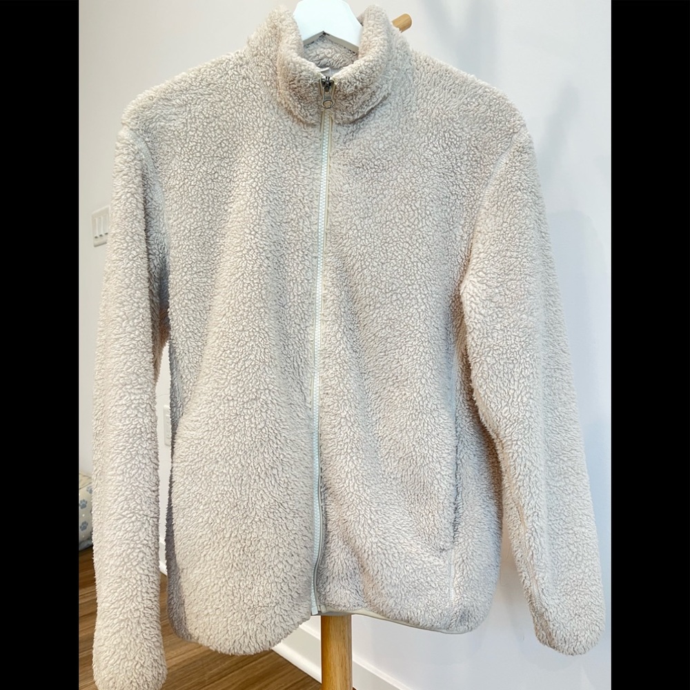 Uniqlo fluffy fleece jacket, beige, good condition